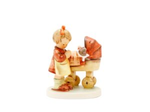 Hummel Puppenmütterchen / Doll Mother