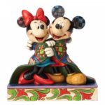Mickey & Minnie Mouse samen onder  kerstdekentje