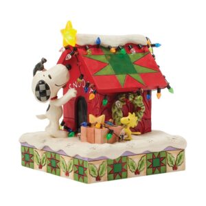 Snoopy Doghouse Prize-Worthy Christmas