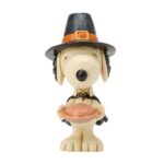 Mini Snoopy with pumpkin pie