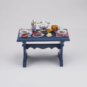 Reutter Miniaturen Keukentafel blauw gedecoreerd